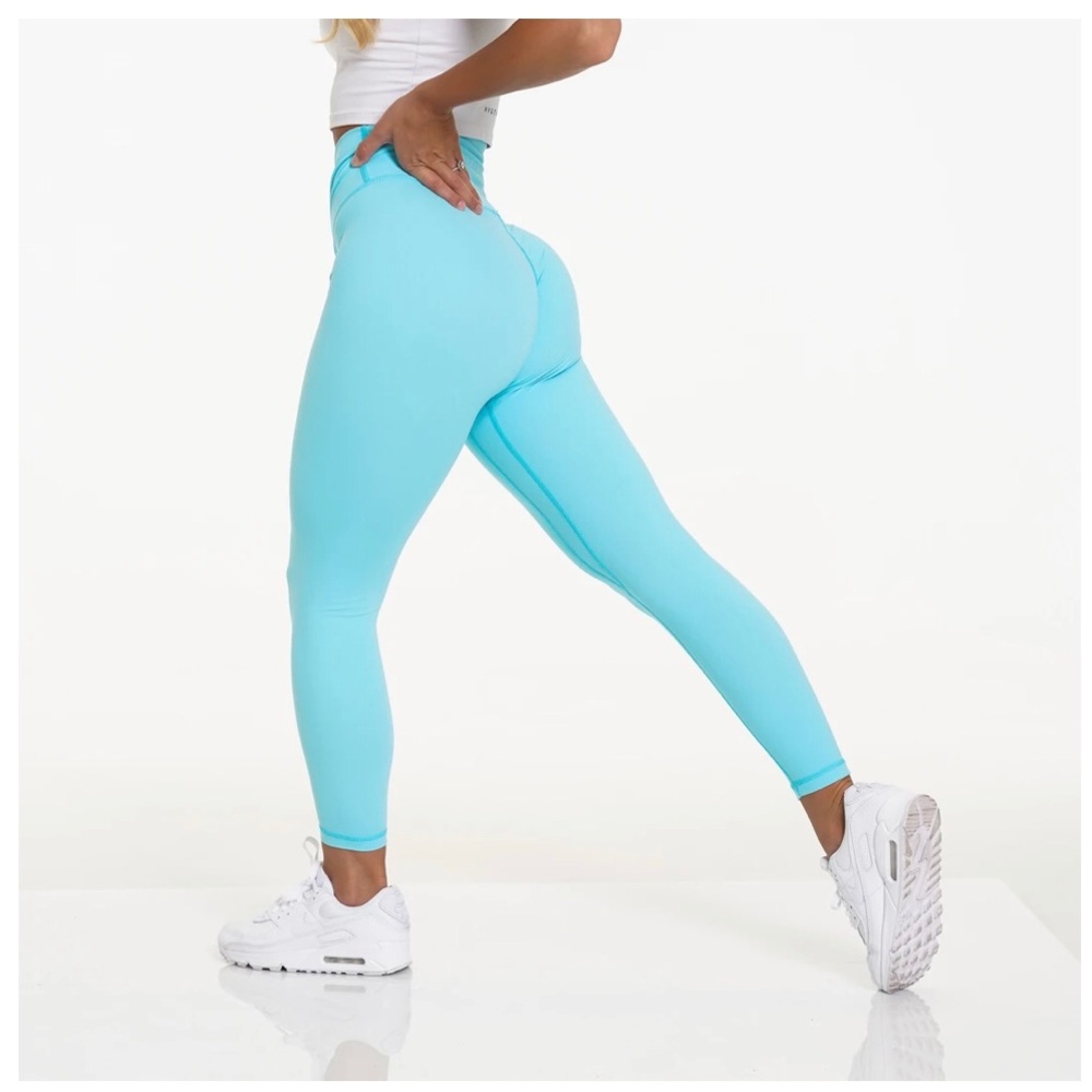 NVGTN Powder Blue Signature Leggings